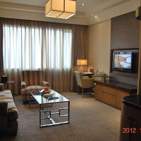 Harriway Hotel Chengdu Exterior photo