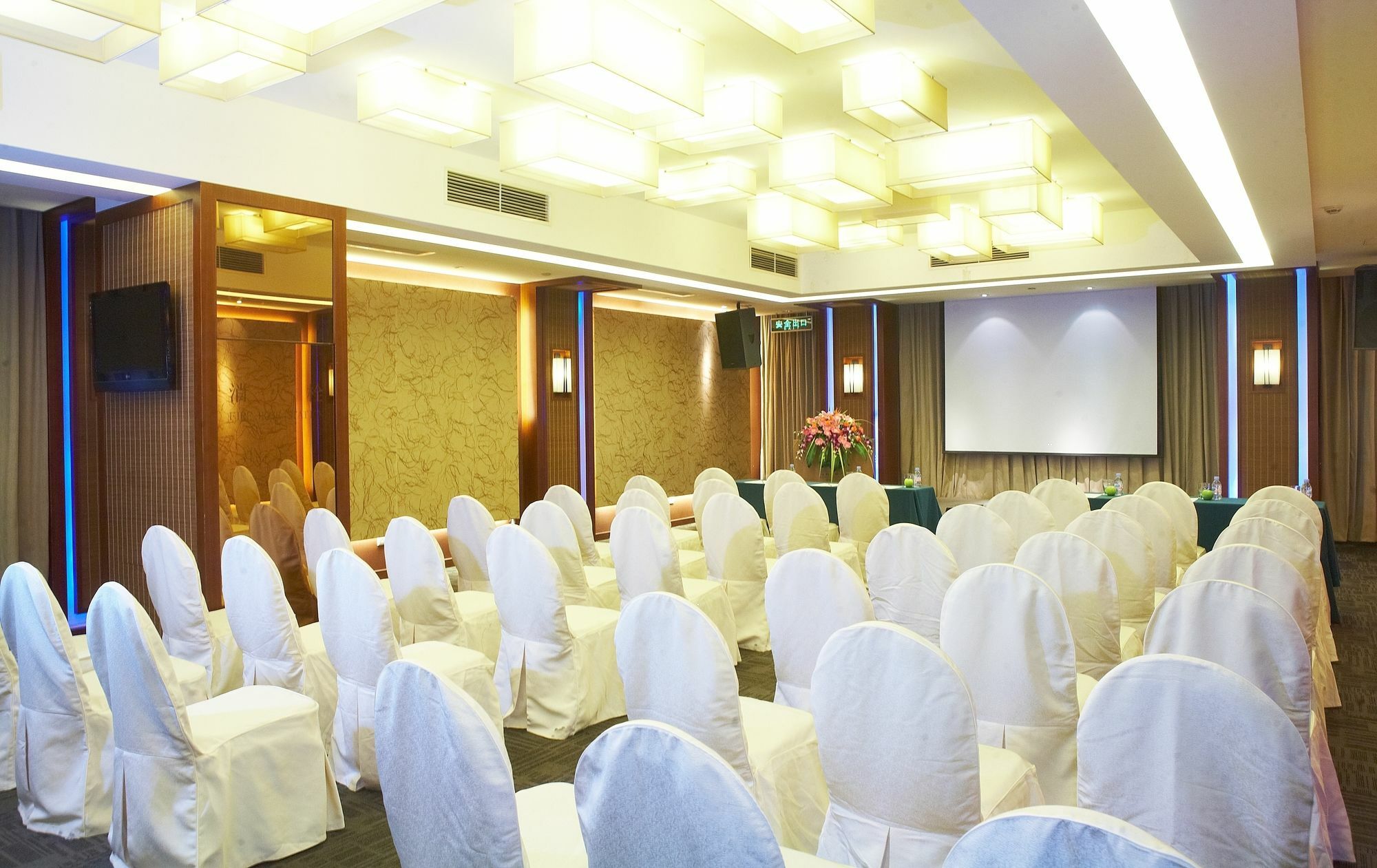 Harriway Hotel Chengdu Exterior photo