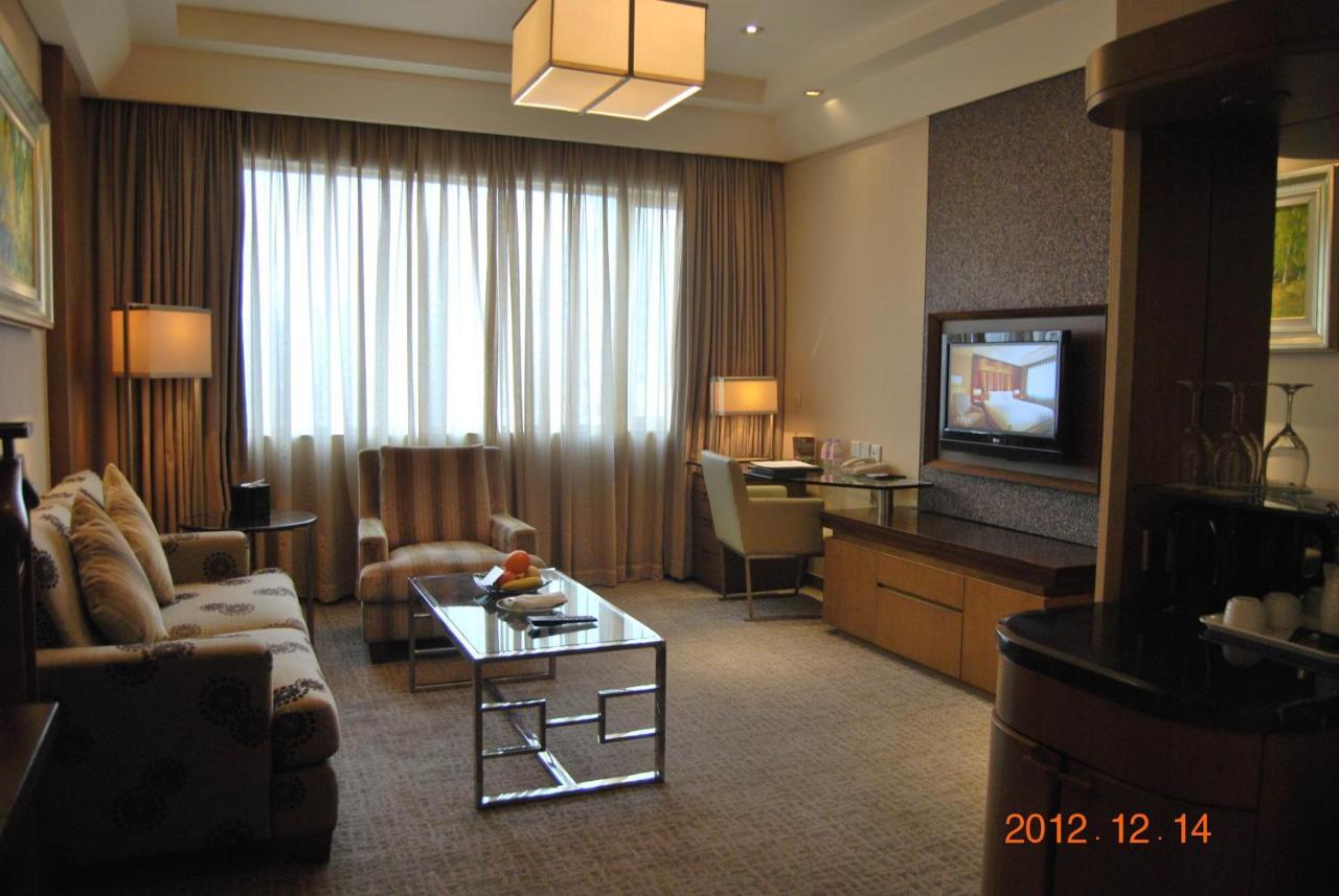 Harriway Hotel Chengdu Exterior photo
